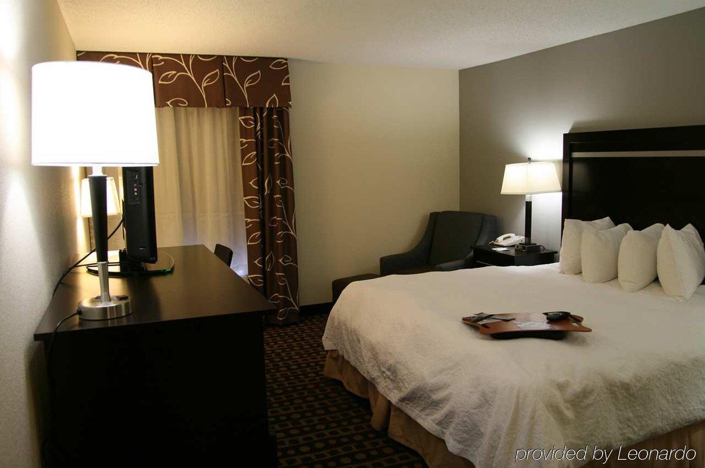 Hampton Inn West Columbus Habitación foto