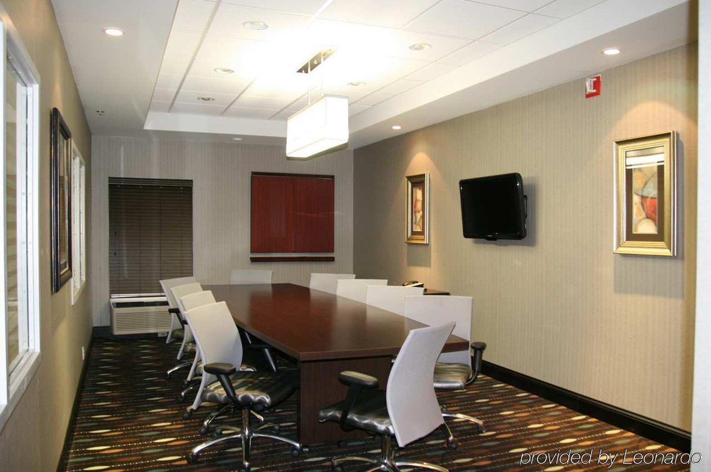 Hampton Inn West Columbus Negocio foto