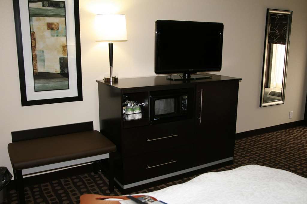 Hampton Inn West Columbus Habitación foto